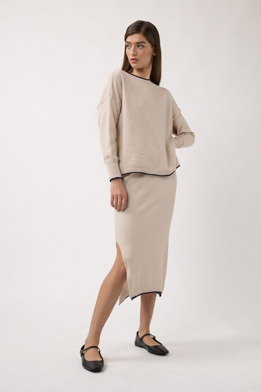 Jerseis Y Cardigans | Algo Bonito Jersey De Punto Liso Con Detalle A Contraste Beige