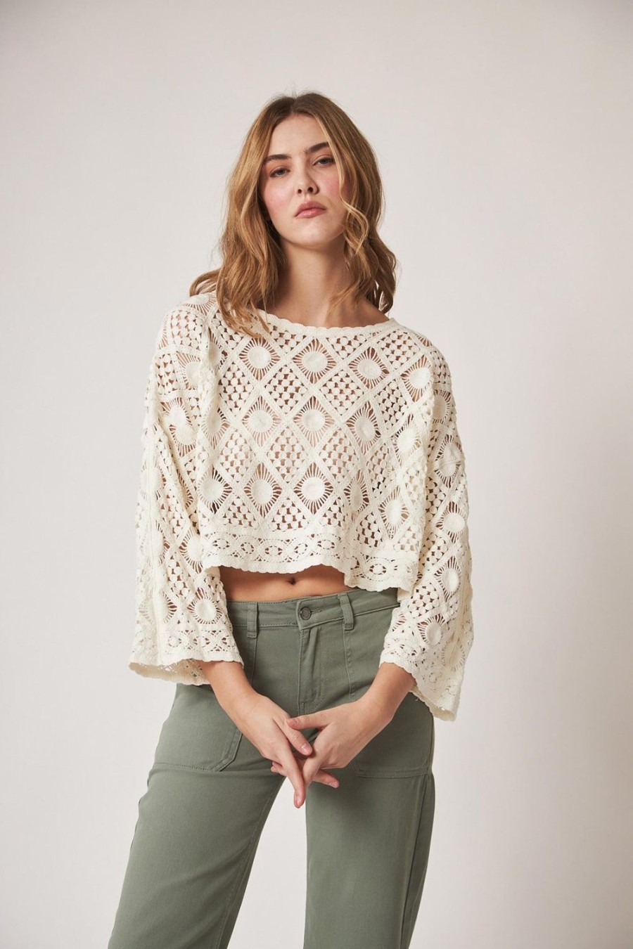 Tops | Algo Bonito Crop Top Crochet Diseno Rombos Liso Blanco