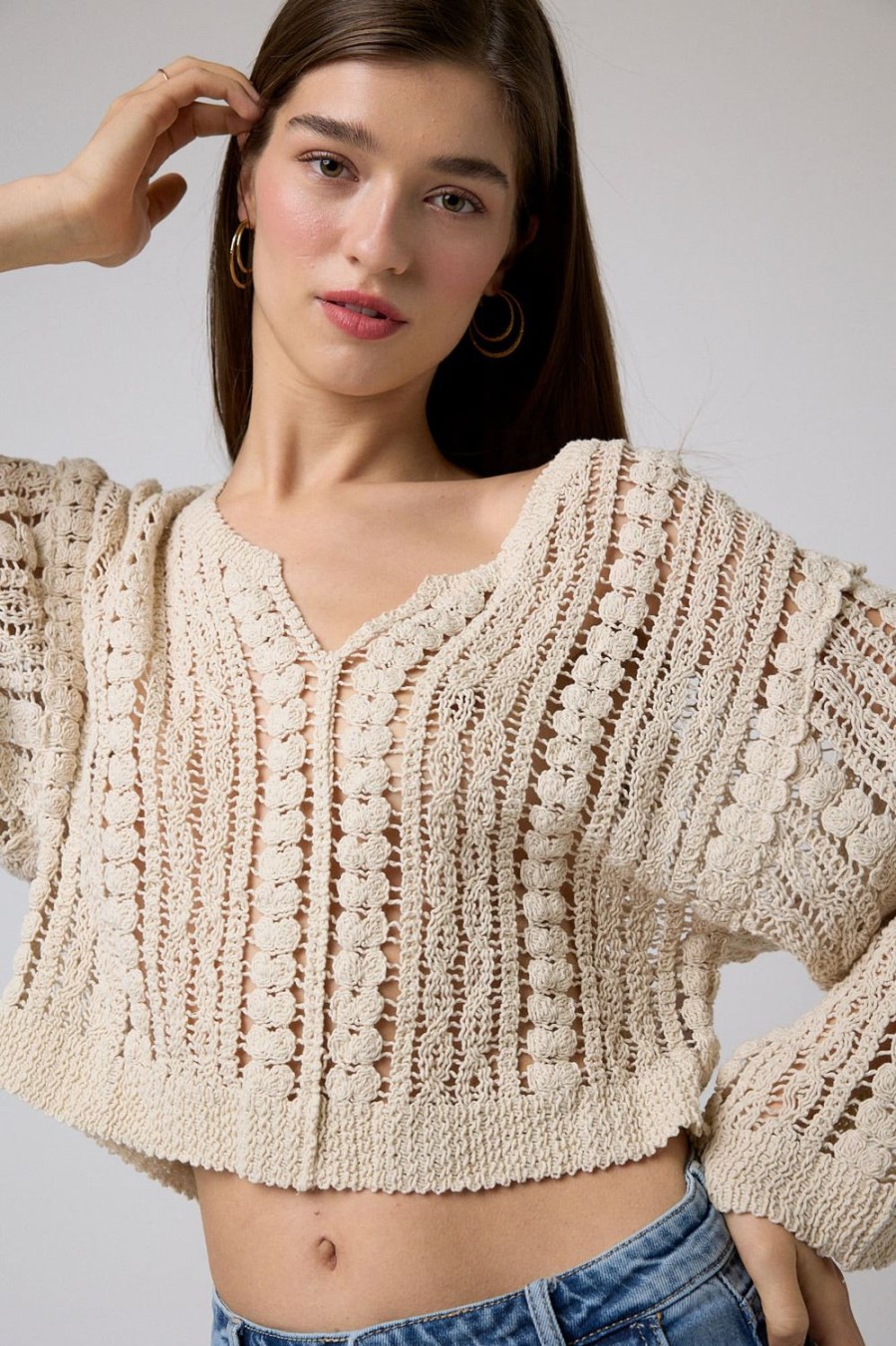 Punto | Algo Bonito Top Cropped Crochet Cuello Pico Beige