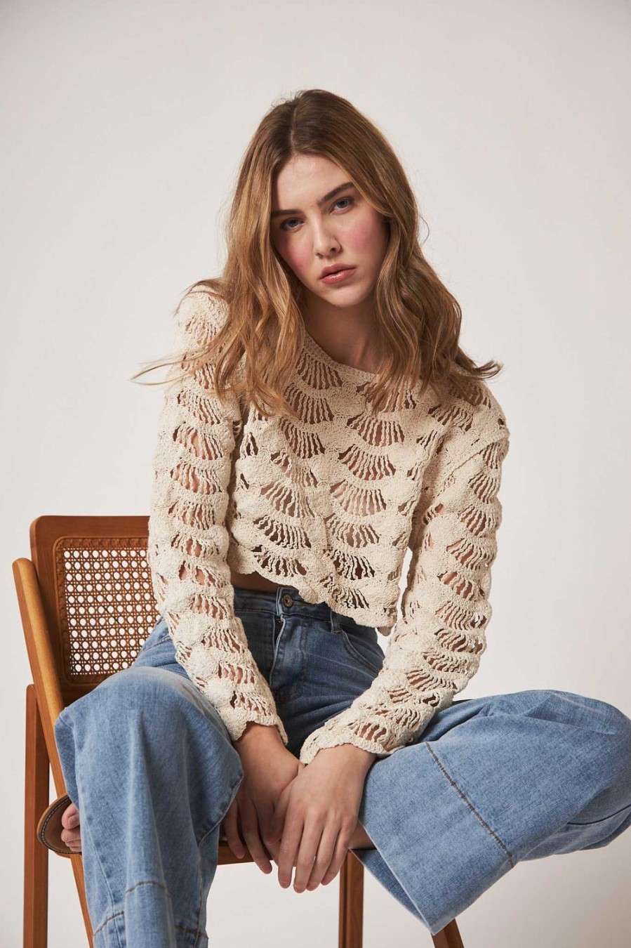 Punto | Algo Bonito Top Cropped Crochet Conchas Beige