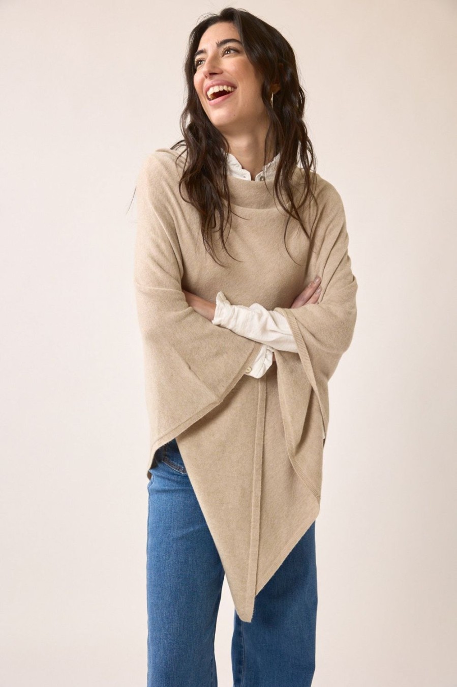 Jerseis Y Cardigans | Algo Bonito Poncho De Punto Fluido Beige