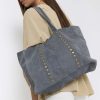 Accesorios | Algo Bonito Bolso De Ante Con Detalle De Tachas Gris Antracita