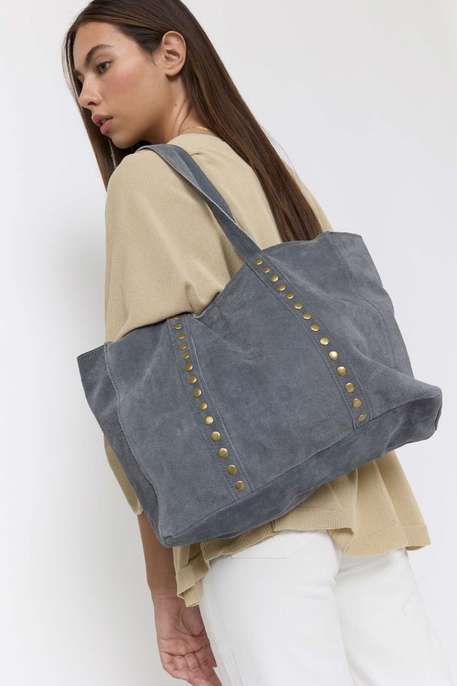 Accesorios | Algo Bonito Bolso De Ante Con Detalle De Tachas Gris Antracita