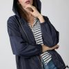 Chaquetas Y Bombers | Algo Bonito Chubasquero Corto Estilo Oversize Azul Marino