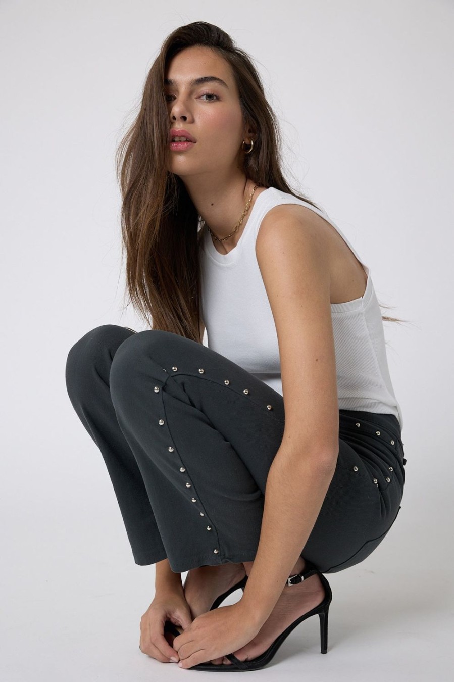 Jeans | Algo Bonito Pantalon Tiro Alto Detalle De Tachas Gris Antracita